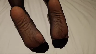 [原创] 她穿上红肚兜子，说要做肌肉男的新娘子